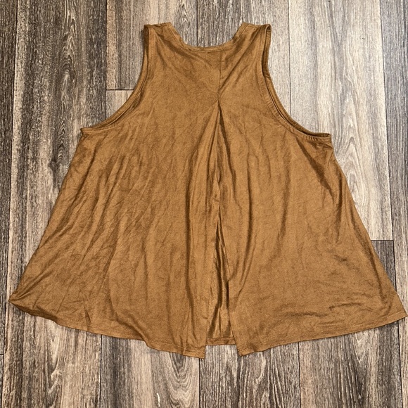 Cute Suede Top - Picture 3 of 3